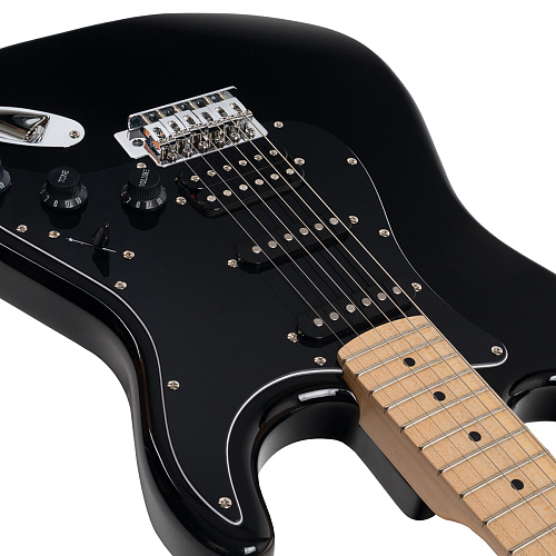 Rockdale Stars Plus HSS Maple Black Электрогитара.